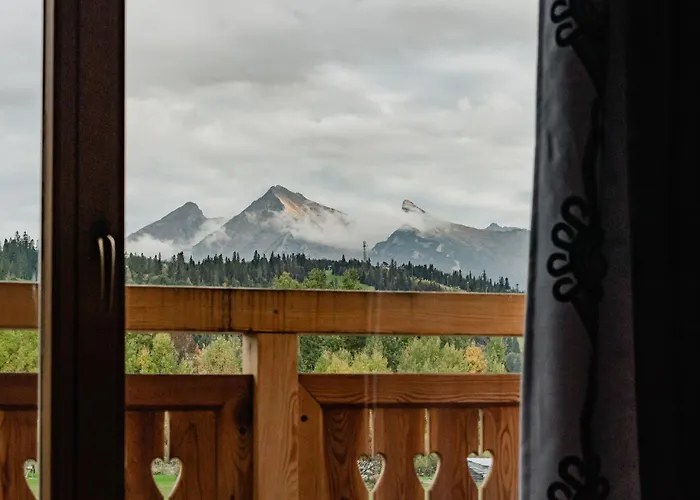 Domek alpejski W Górach U Misia *